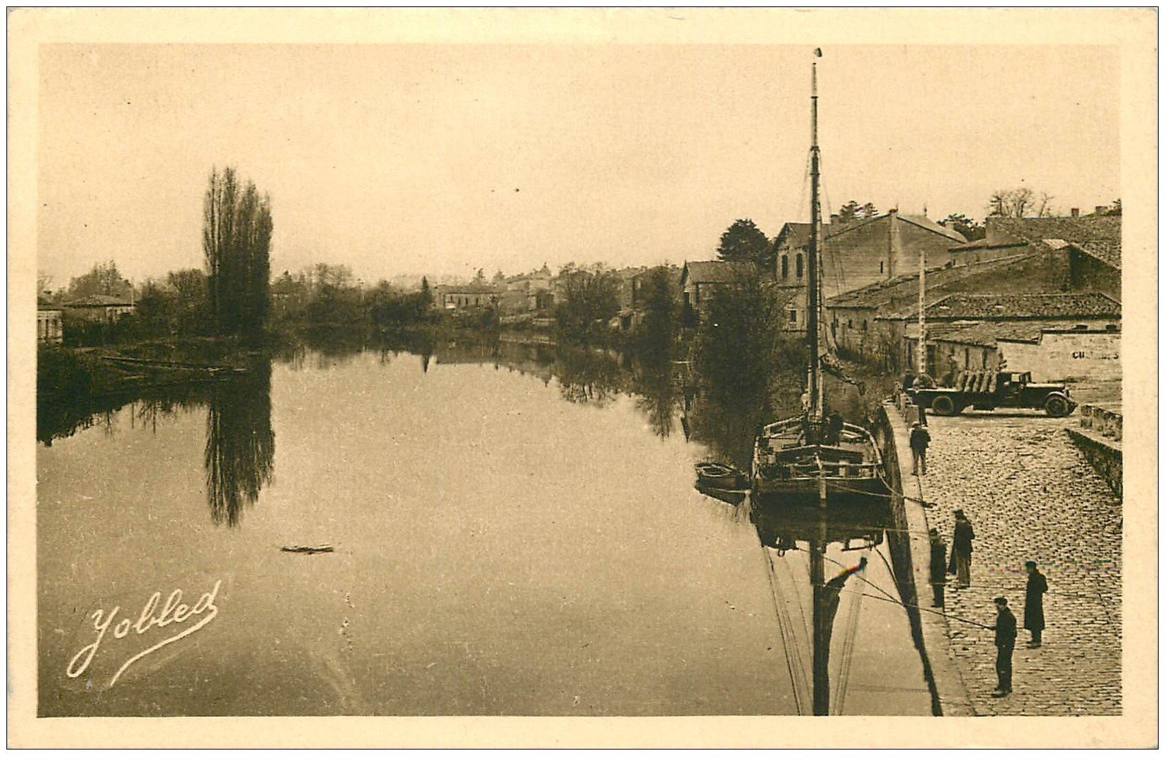 Libourne Bateau P Niche Bords De L Isle