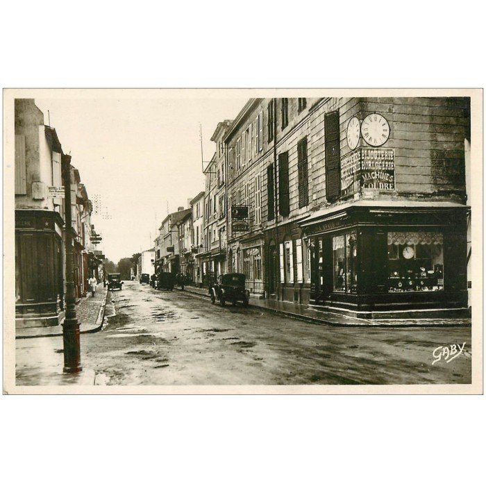 Marans Rue D Aligre Coin Gambetta Bijouterie Et Voitures Ancienne