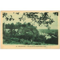 carte postale ancienne 29 CHATEAULIN. Chapelle Notre-Dame animée