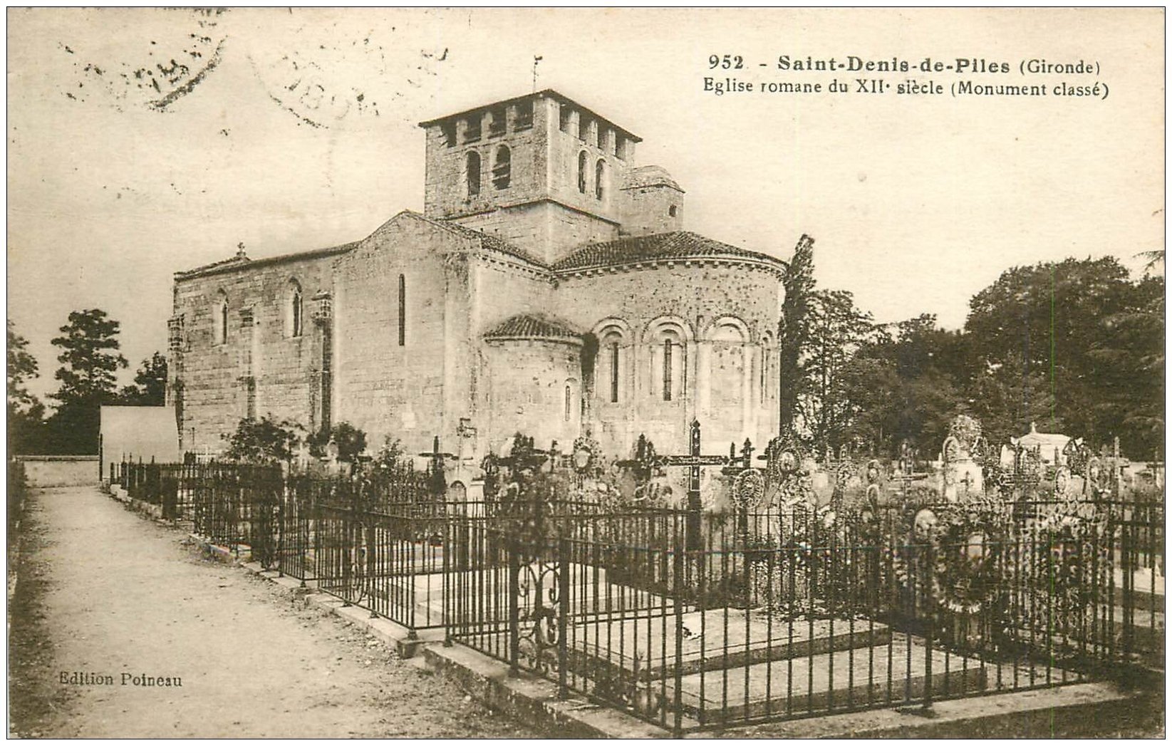 33 SAINT-DENIS-DE-PILES. Eglise et Cimetière 1945