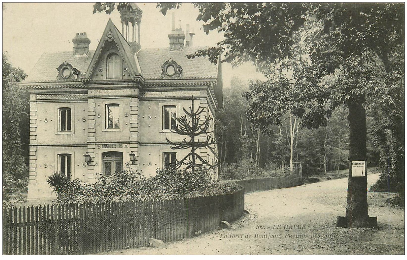 76 Le Havre. Forêt De Montjeon Pavillon Des Gardes