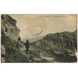 carte postale ancienne 73 COL DE LA LOUZE. Avec Randonneur Alpiniste