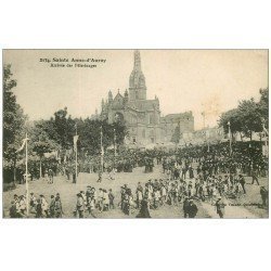 56 SAINTE-ANNE-D'AURAY. Basilique Arrivée des Pélerinages