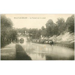 carte postale ancienne 51 BILLY-LE-GRAND. Le Tunnel sur le Canal Péniche et animation