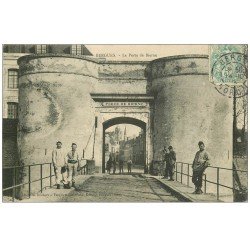 59 BERGUES. La Porte de Bierne vers 1906