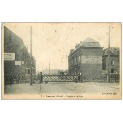 59 LANNOY. Passage à niveau du Chemin de Fer 1911 Café du Commerce