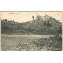 carte postale ancienne 59 MASNIERES. Ruines de l'Eglise 1922 animation