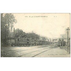 52 SAINT-DIZIER. Locomotive à vapeur en Gare