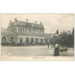 54 LUNEVILLE. La Gare. Fiacres et Femme en landau 1916