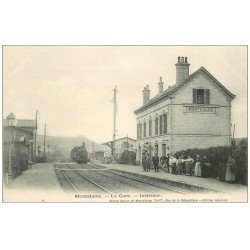 60 MONTATAIRE. Train avec locomotive arrivant en Gare