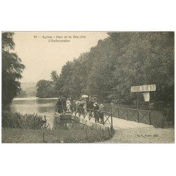 carte postale ancienne 69 LYON. L'Embarcadère Parc de la Tête d'Or traversée du Lac