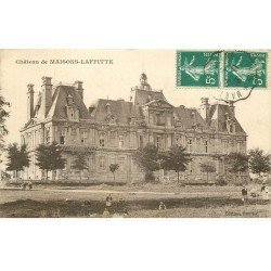 carte postale ancienne 78 MAISONS-LAFFITTE. Le Château animation 1910