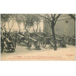 carte postale ancienne 83 TOULON. Mitrailleuses et Canons Chinois Arsenal Maritime 1906