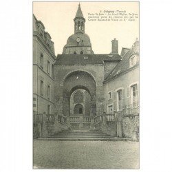 carte postale ancienne 89 JOIGNY. Eglise Saint Jean et Porte