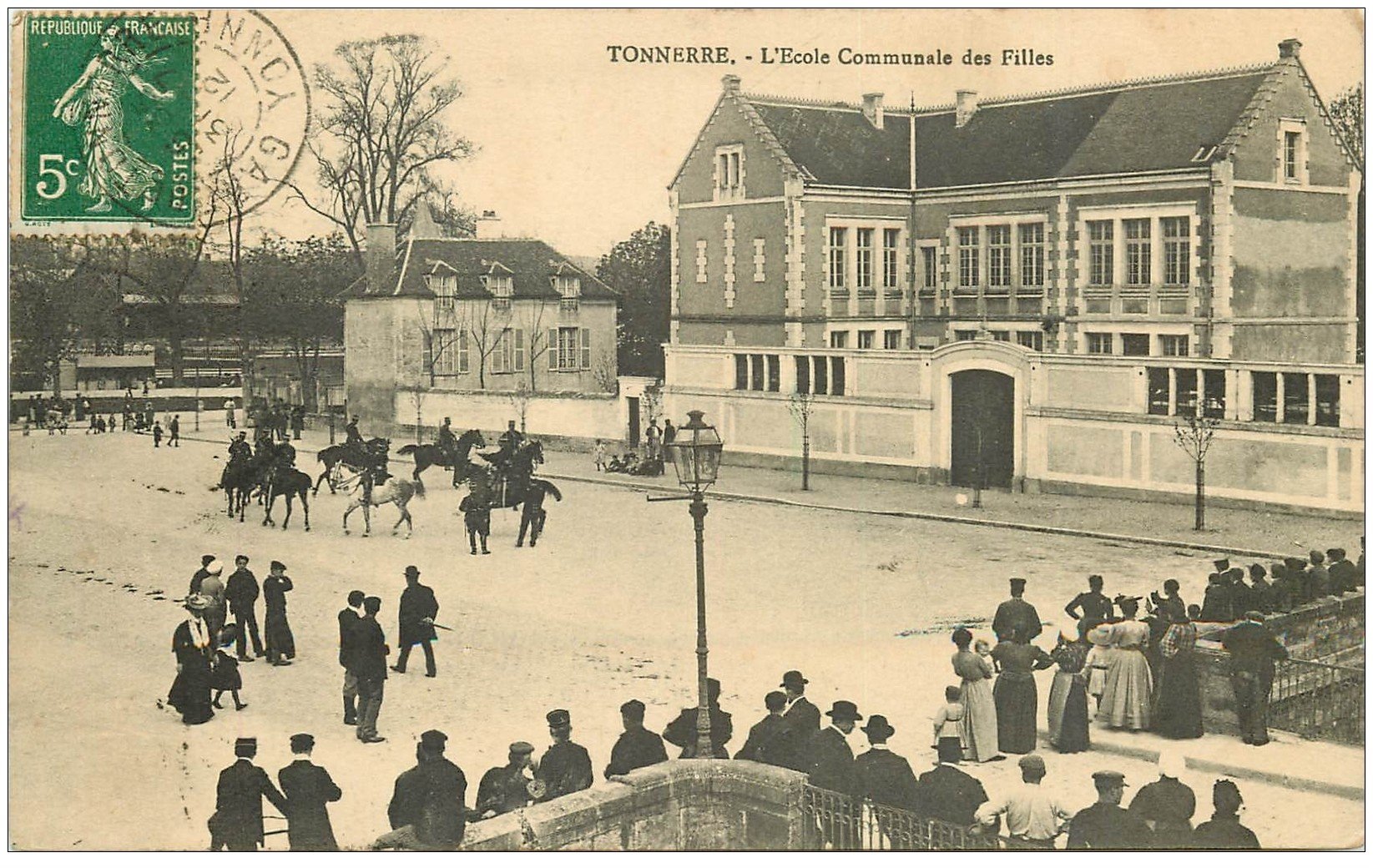 Tonnerre Ecole Communale Des Filles 1912 Avec Revue Gendarmes Cavaliers