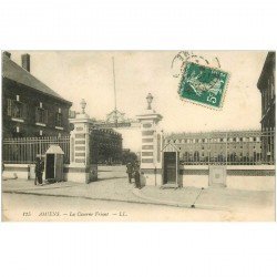 carte postale ancienne 80 AMIENS. La Caserne Friant vers 1909