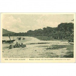 carte postale ancienne VIET NAM. Cap Saint Jacques. Construction d'un égout et Bateaux échoués Baie des Cocotiers