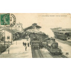 51 CHÂLONS-SUR-MARNE. Trains et locomotives à vapeur dans la Gare 1910