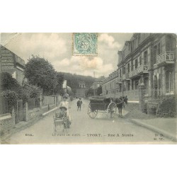 WW 76 YPORT. Femme poussant un ancien landau rue Alfred Nunès 1906