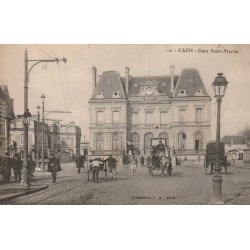 14 CAEN. Attelages devant la Gare Saint-Martin 1918