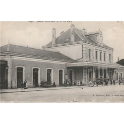 52 SAINT-DIZIER. Attelages devant la Gare 1917