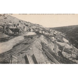55 VERDUN. Ravin du Bazil et de la Caillette avec ouvriers des rails 1924