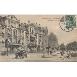 57 THIONVILLE Diedenhofen. Voiture ancienne et fiacre Rue St-Pierre 1910