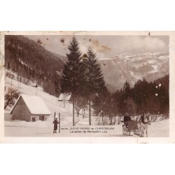 38 SAINT-PIERRE DE CHARTREUSE. Traineau et skieur au Vallon de Perquelin