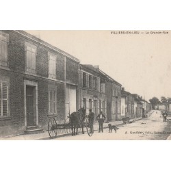 52 VILLIERS-EN-LIEU. Attelage agricole devant Café Hôtel sur la Grande-Rue 1917