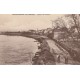 78 BONNIERES-SUR-SEINE. Promeneuses sur Quai de Seine avec barques 1915