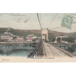 95 LA ROCHE-GUYON. Petite animation sur le Pont suspendu 1906
