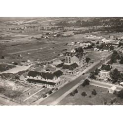 50 HAUTEVILLE. La Ville vue d'avion