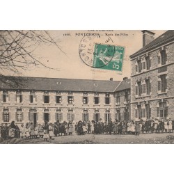 50 PONTORSON. Ecole des Filles 1911