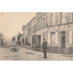 53 MONTSÛRS. Rue de la Gare 1905 Hôtel de la Boule Macé Rocher