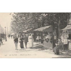 76 LE HAVRE. Marché aux Fleurs et journaux