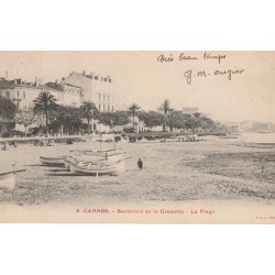 06 CANNES. Barques de Pêcheurs sur la Plage boulevard de la Croisette 1904