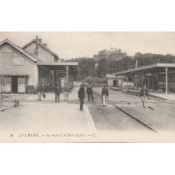 44 LE CROISIC. Cheminots à la Gare et le Mont Esprit