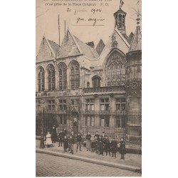 02 SAINT-QUENTIN. Animation devant l'Hôtel de Ville 1904