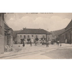 RARE 39 CONLIEGE. Fontaine Place de la Mairie 1927