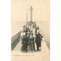 76 DIEPPE. Le Phare sur la Jetée vers 1900