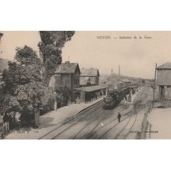 60 NOYON. La Gare avec Train et locomotive