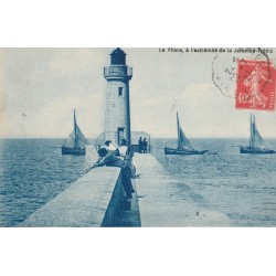 44 LE CROISIC. Le Phare sur Jetée Tréhic et barques de Pêcheurs 1927