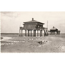 33 ARCACHON. Maisons de Pêcheurs sur Pilotis de l'Île aux Oiseaux 1966