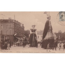 59 DOUAI. Cortège des Géants la Famille Gayant en Promenade 1930