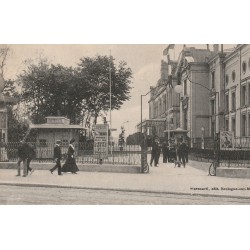 LOT 8 Cpa 62 BOULOGNE. Casino, Porte Gayole et des Dunes, Plage Falaises, Collège Mariette, Le Dernier Sou Cathédrale,