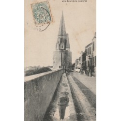 LOT 2 CPA 17 LA ROCHELLE. Tour Lanterne rue sur les Murs et Maison Henri II 1905