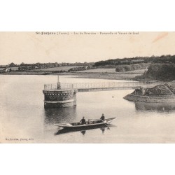 89 SAINT-FARGEAU. Lac de Bourdon, Passerelle et Vanne avec pêcheurs sur barque