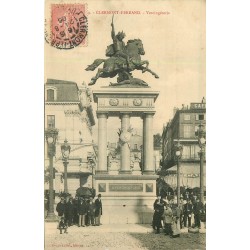 5 Cpa 63 CLERMONT-FERRAND. Vercingétorix 1906, Théâtre Gourgouillon, Fontaine Pétrifiante et d'Amboise