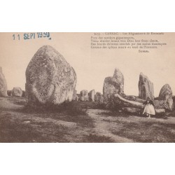 56 CARNAC. Les Alignements de Kermario. Menhirs et Dolmens 1930