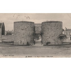 59 DOUAI. La Porte d'Arras 1923